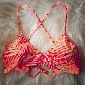 🌴Tropical Aerie Swim Top!🌴